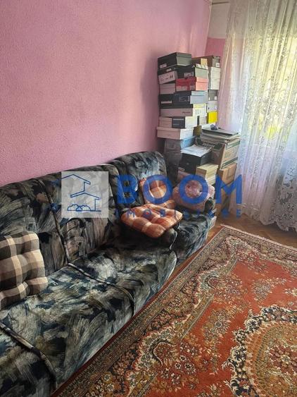 Apartament cu 2 camere decomandat în Căzănești (Râmnicu Vâlcea)