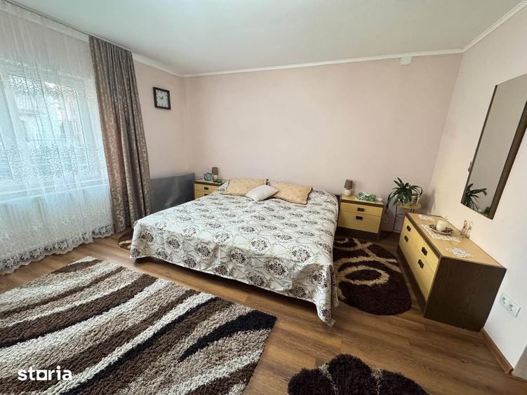Casă cu 2 camere decomandat cu Teren 200 Mp în Tilișca