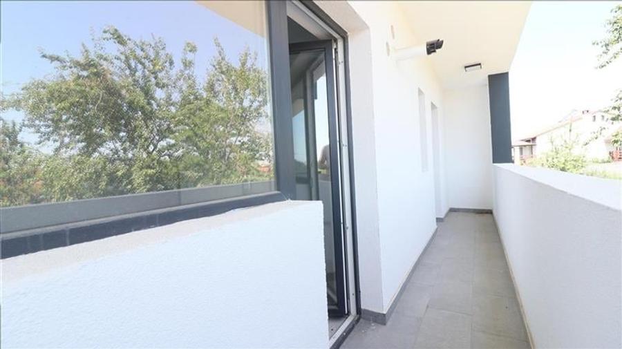Apartament cu 2 camere decomandat în Dancu