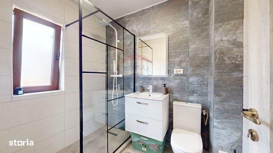 Casă cu 4 camere în Central