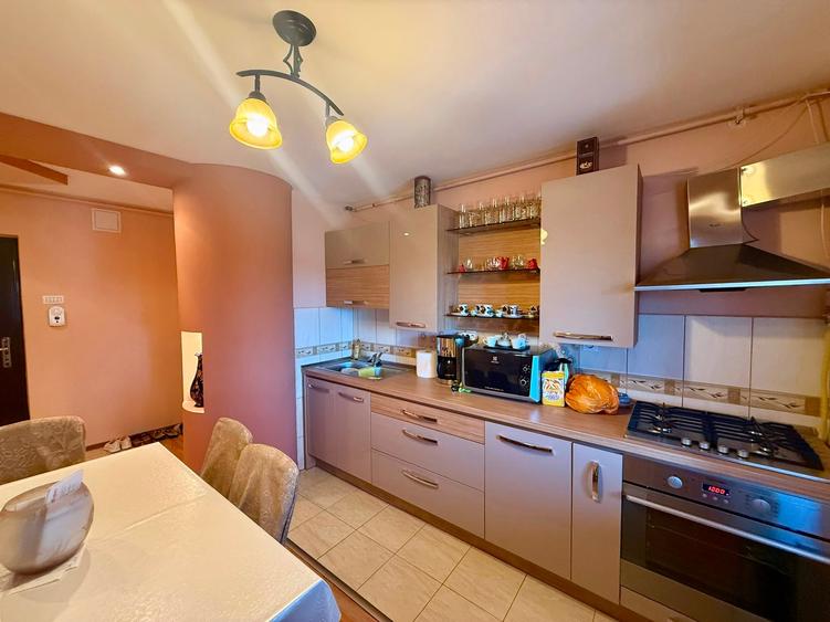 Apartament cu 2 camere decomandat în Liliacului