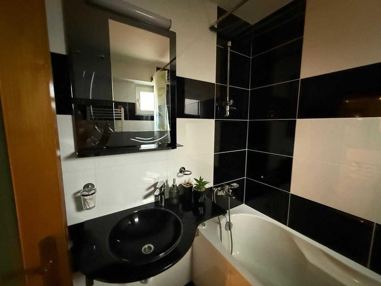 Apartament cu 2 camere semidecomandat în Exterior Vest