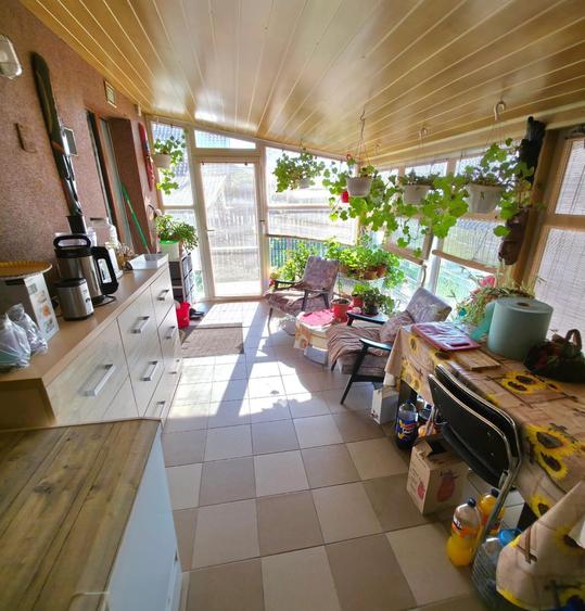 Casă cu 5 camere cu Teren 1000 Mp în Colonia Bod