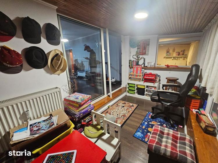 Apartament cu 3 camere semidecomandat, mobilat în Aviației