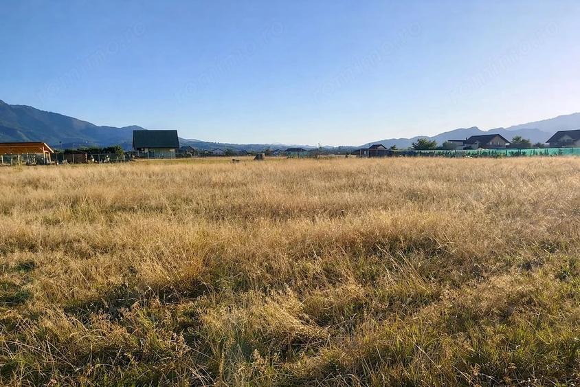 Teren de 1000 mp, în Glăjărie