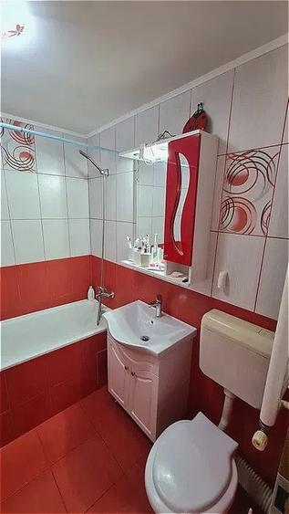Apartament cu 2 camere decomandat, mobilat în Apărătorii Patriei