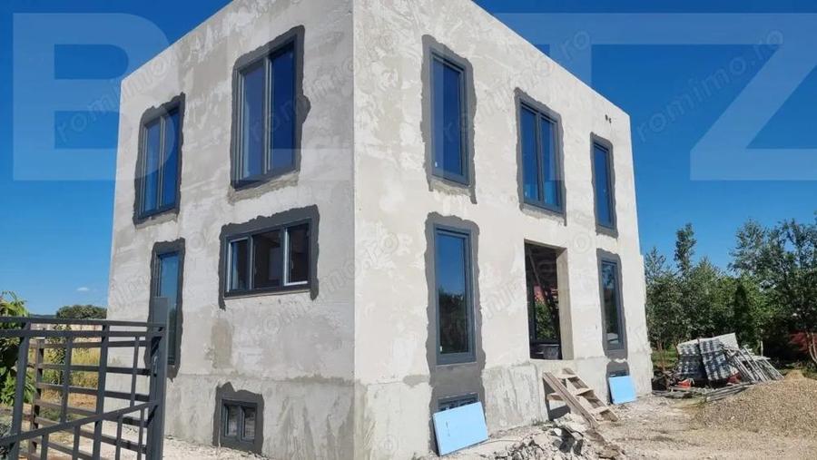 Casă cu Teren 800 Mp în Central