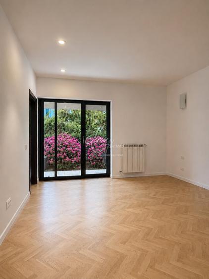 Apartament cu 3 camere semidecomandat în Primăverii