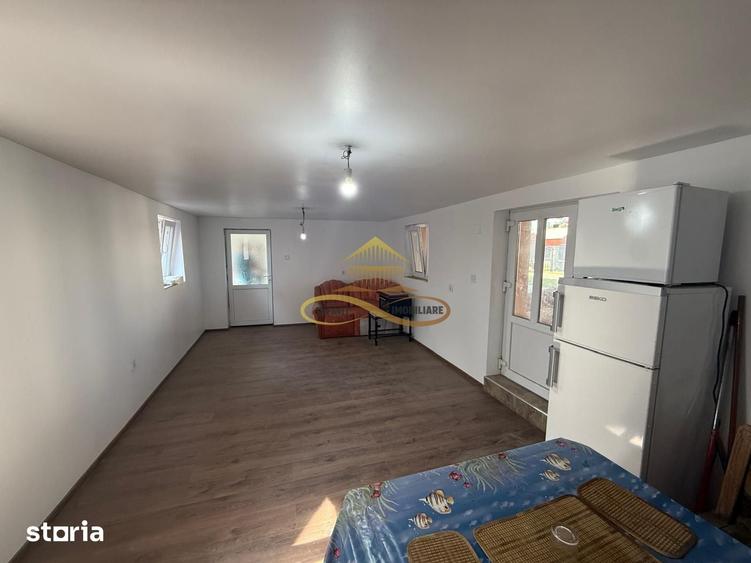 Casă cu 2 camere cu Teren 460 Mp în Săucești