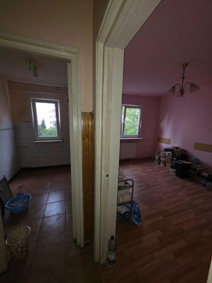 Vand apartament 2 camere in Manastur str. Mehedinti suprafata 35 mp - persoana fizica - 5