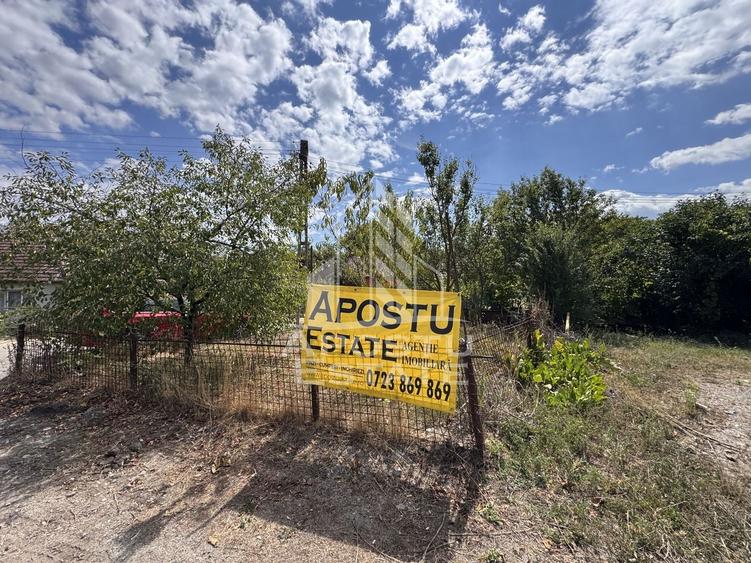 Casă individuală cu 3 camere cu Canalizare în Răcăștia
