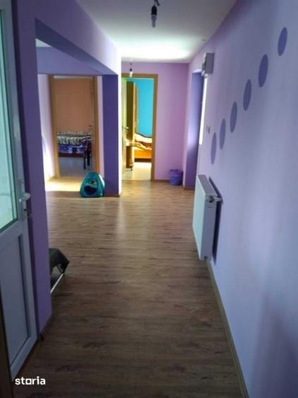 Casă cu 4 camere decomandat cu Teren 952 Mp în Stănești