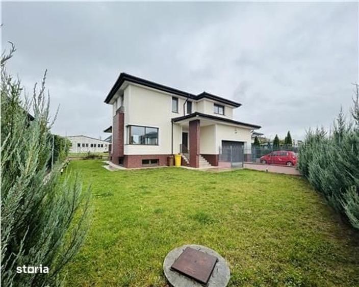 Casă cu 4 camere în Șelimbăr