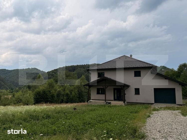 Casă cu 4 camere cu Teren 4150 Mp în Cheile Râșnoavei