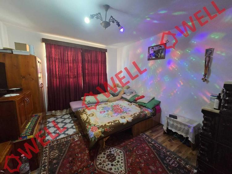 Casă cu 2 camere cu Teren 966 Mp în Sărămaș