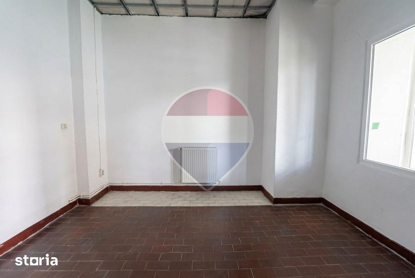 Spațiu comercial, de 100 mp, în Central