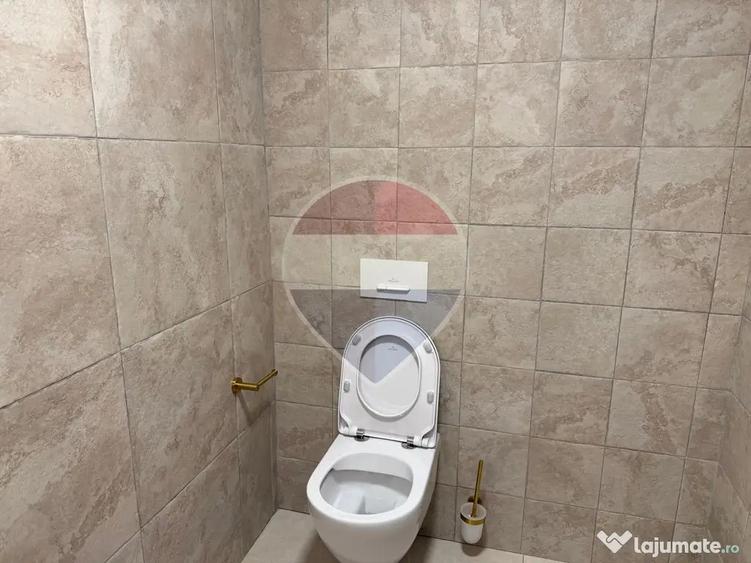 Apartament cu 3 camere semidecomandat în Primăverii