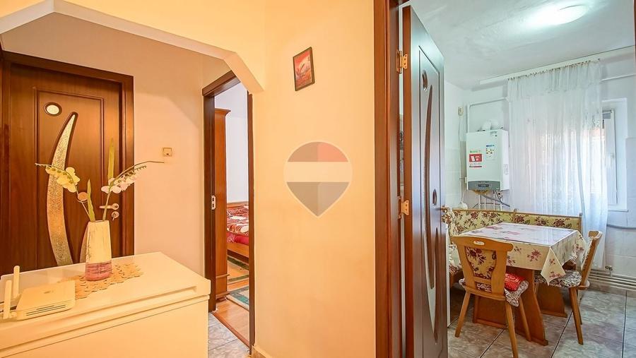 Apartament cu 2 camere decomandat, mobilat în Răcădău