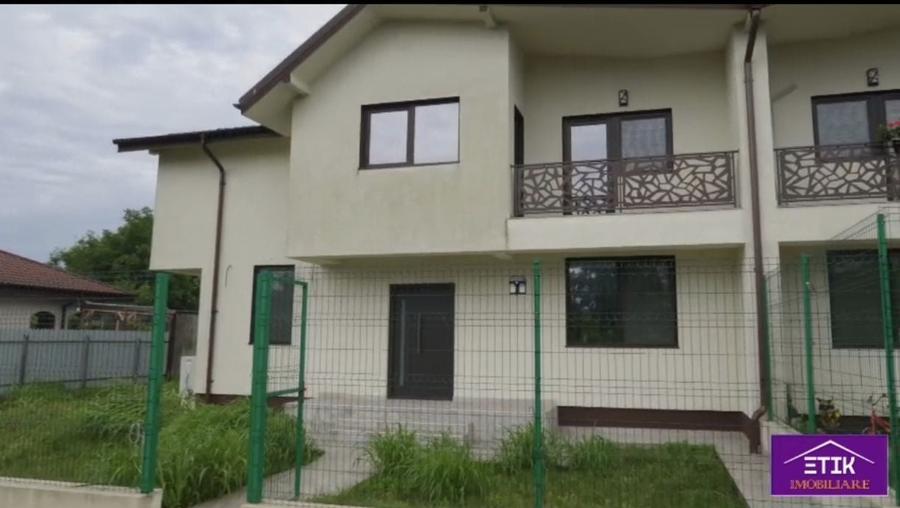Duplex cu 4 camere cu Teren 250 Mp în Viile Noi