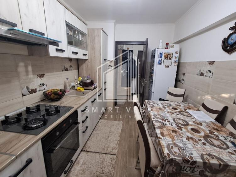Apartament cu 3 camere decomandat, mobilat în Micro 16