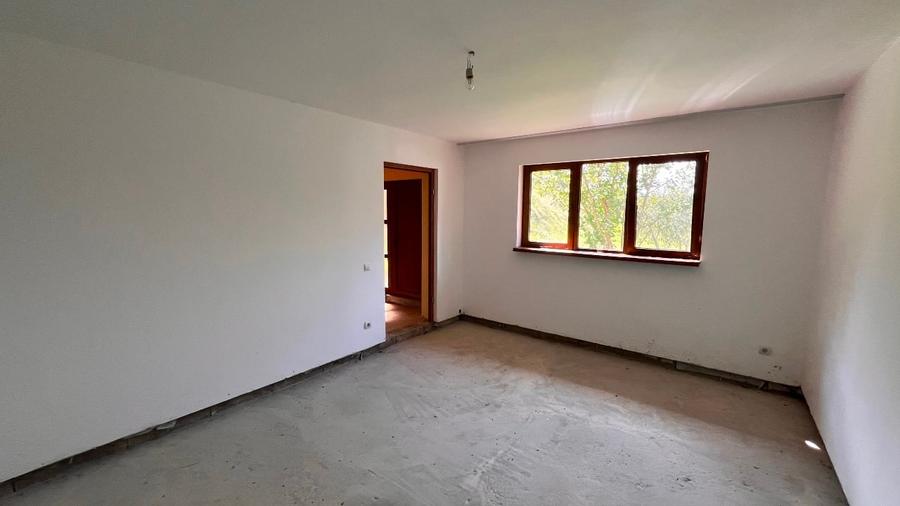 Casă individuală cu 2 camere cu Teren 1500 Mp în Valea Lungă