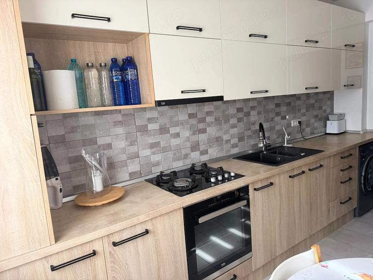 Apartament cu 3 camere decomandat în Dobroești