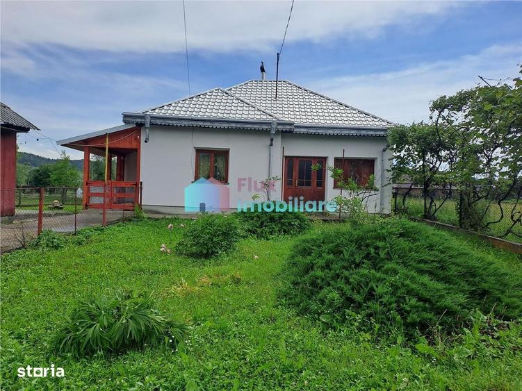 Casă cu 2 camere în Mălini