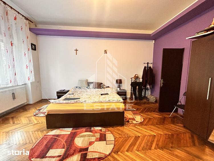 Apartament cu 4 camere în P-ța Maria