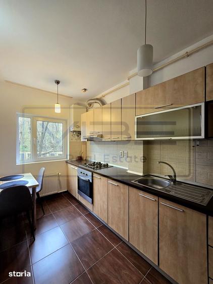 Apartament cu 3 camere, mobilat în Copou