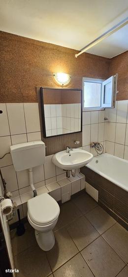 Apartament cu 3 camere decomandat în Militari
