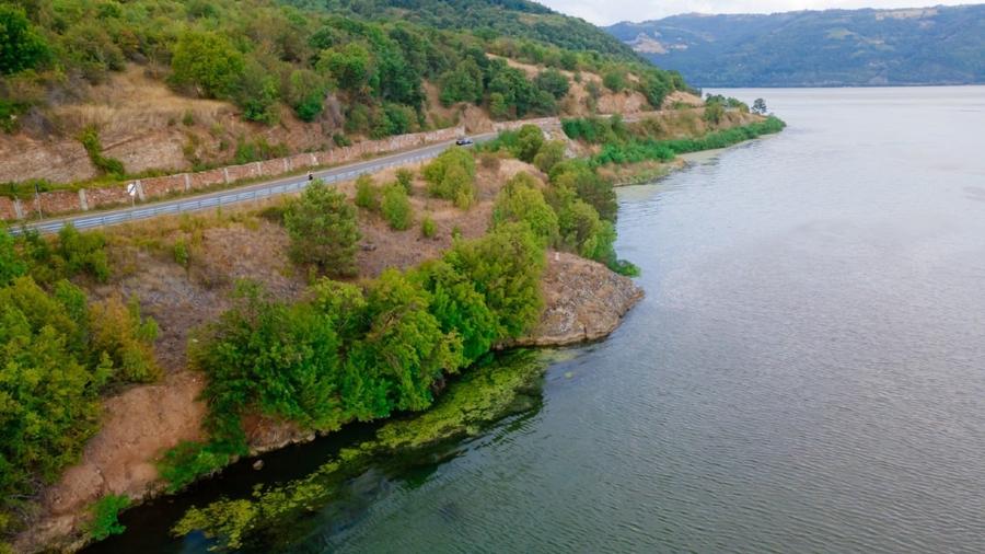 Teren intravilan de 1398 mp, în Svinița
