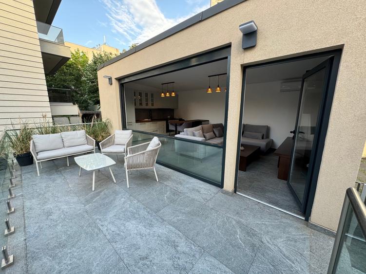 Apartament cu 4 camere în Casin