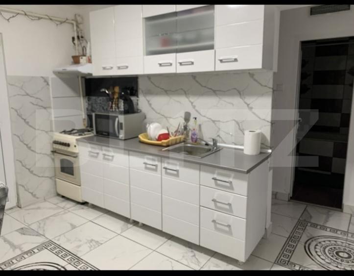Apartament cu 2 camere decomandat, mobilat în Micro 17 — fotografia 3