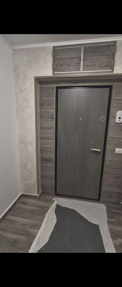 Apartament cu 3 camere semidecomandat în Brâncoveanu