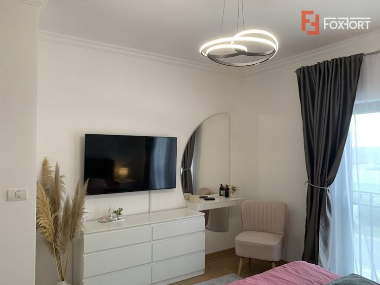 Apartament cu 3 camere decomandat, mobilat în Moșnița Nouă