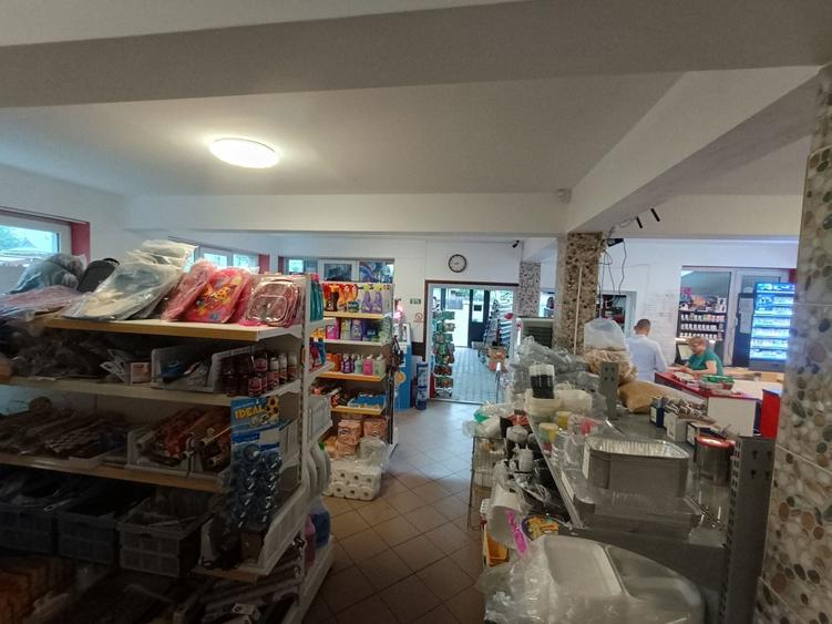 Casă cu 3 camere în Zănești
