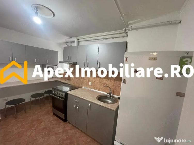 Apartament cu 4 camere decomandat, mobilat în Lujerului