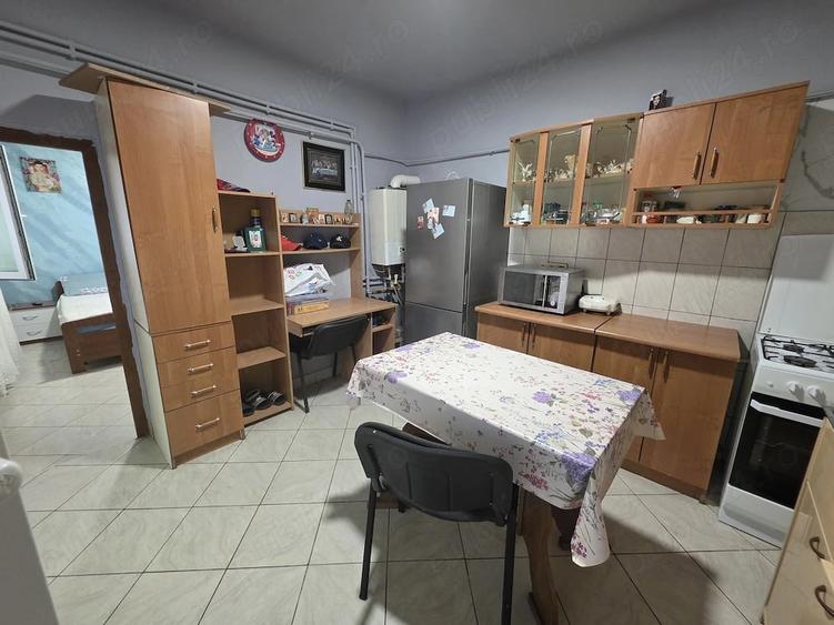 Casă cu 4 camere cu Teren 283 Mp în Brăilița