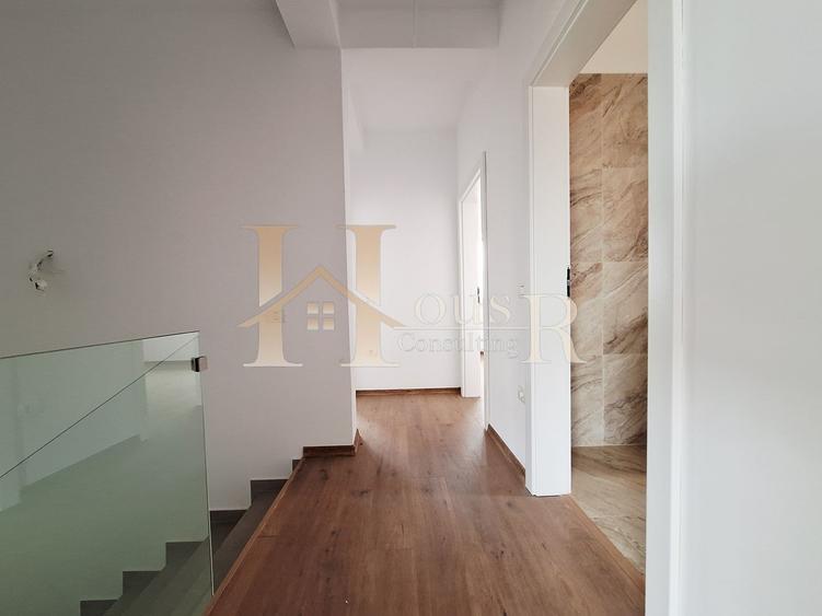 Duplex cu 5 camere cu Canalizare în Moșnița Nouă