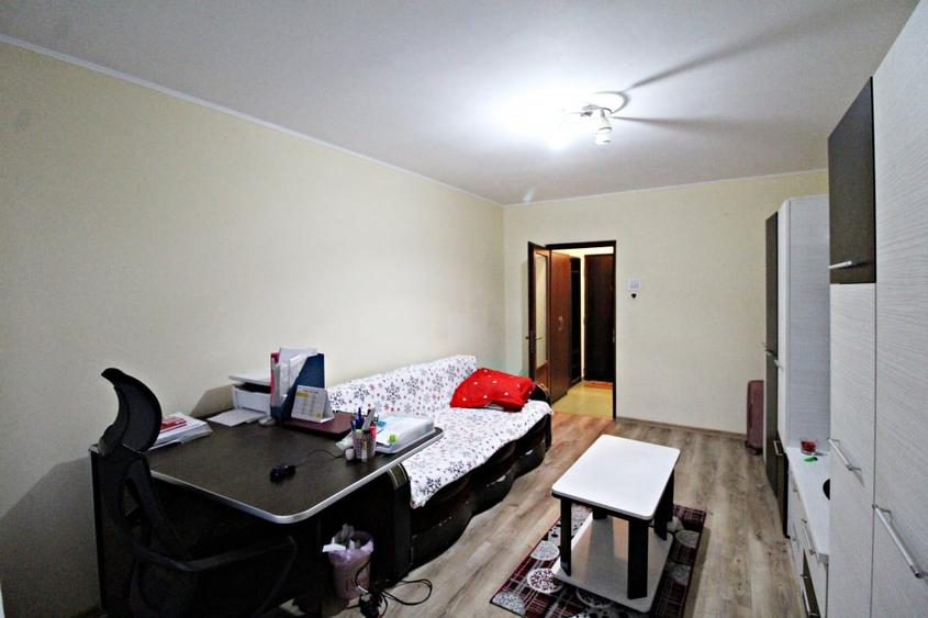 Apartament cu 2 camere circular în City Park Mall
