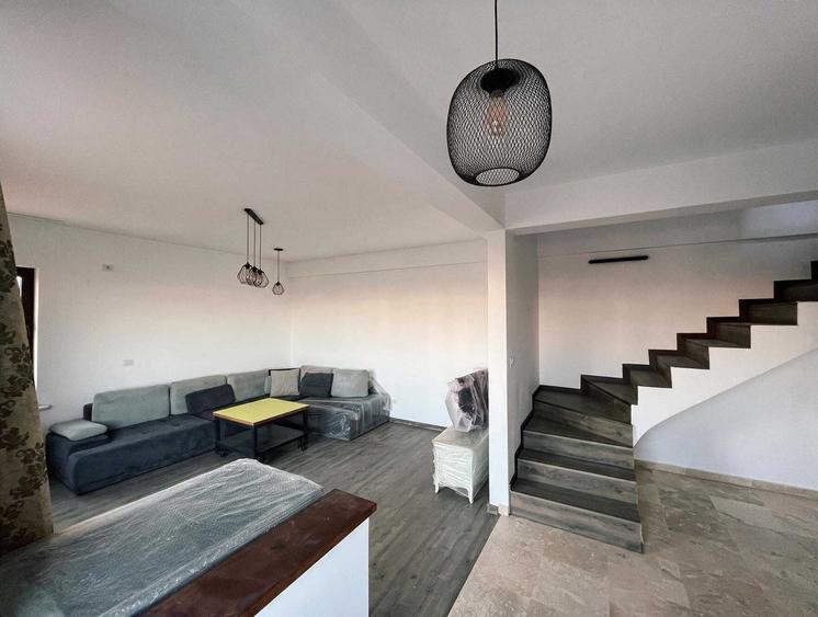 Casă cu 4 camere cu Teren 200 Mp în Central