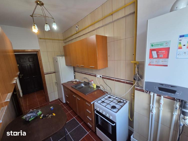 Inchiriez Apartament 2 camere str Babadag Zona foarte Buna - 2