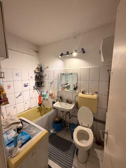 Garsonieră decomandată, mobilată în Lipovei