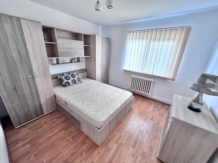 Apartament cu 2 camere decomandat, mobilat în Cetate