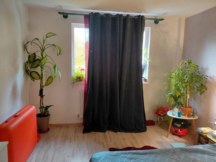 Garsonieră decomandată în Sud