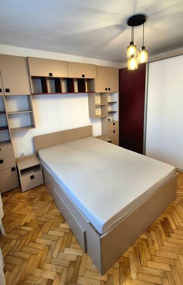 Apartament cu 2 camere decomandat în Exterior Vest