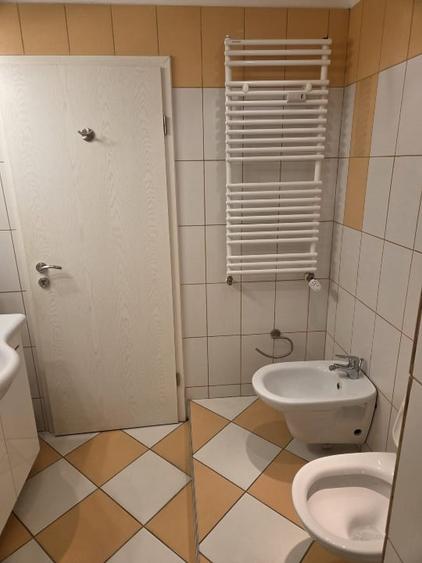 Apartament cu 2 camere semidecomandat, mobilat în Central
