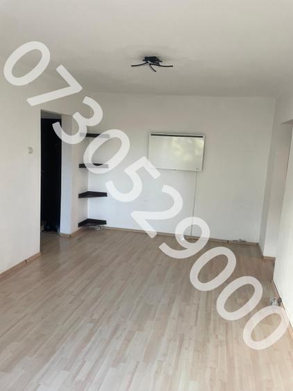 Apartament cu 3 camere semidecomandat, mobilat în Găvana