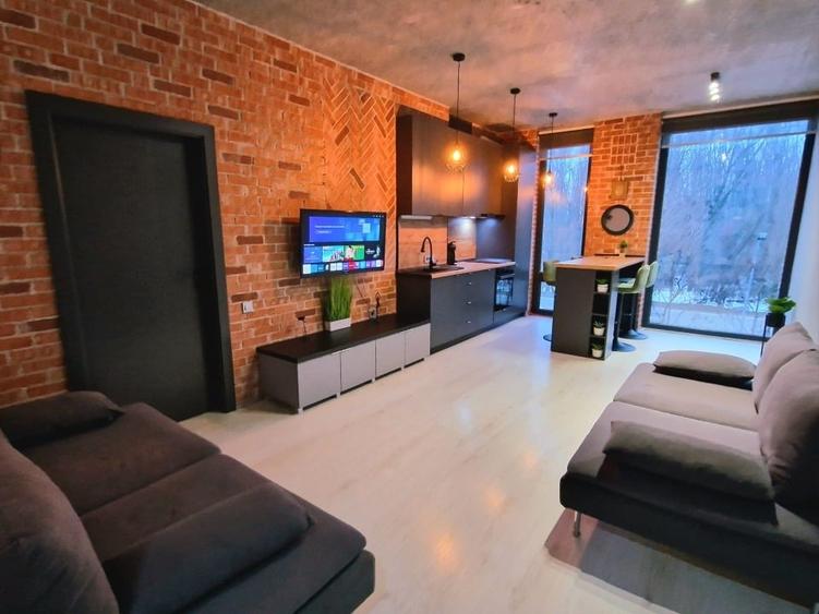 Apartament cu 2 camere semidecomandat, mobilat în Mogoșoaia