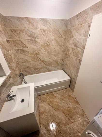 Apartament cu 2 camere semidecomandat în Metalurgiei